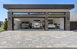 1253 Av. des Mille-Feuilles, Sainte-Marie, QC G6E 0P2