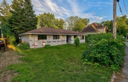 261 Rue de l'Île-Bélair E., Rosemère, QC J7A 1A9