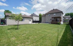 3225 Rue De Salières, Longueuil (Saint-Hubert), QC J3Z 0A5