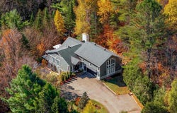 4342 Rue des Engoulevents, Sainte-Adèle, QC J8B 3J8