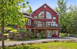 271 Ch. du Lac-aux-Ours, Lac-Supérieur, QC J0T 1P0