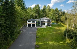 95 Rue Samuel-Hoyt, Magog, QC J1X 0J8