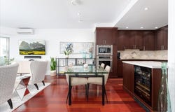 1600 Hornby Street 302, Vancouver, BC V6Z 2S4