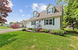 16 Woodlawn Avenue, Moncton, NB E1E 2J9