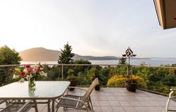 11406 Sycamore Dr, North Saanich, BC V8L 5J9