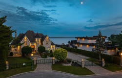 3272 Rue de la Seigneurie, Sainte-Marthe-sur-le-Lac, QC J0N 1P0