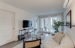 350 Boul. des Cépages 206, Laval (Duvernay), QC H7A 0K1
