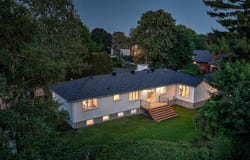 357 Rue de Bretagne, Longueuil (Le Vieux-Longueuil), QC J4H 1R2