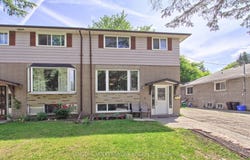 256 Penn Avenue, Newmarket, ON L3Y 2S6