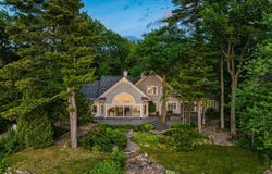 121 Chemin de L'Ile, L'Île-Cadieux, QC J7V 8P3