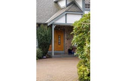3913 Gibson Crt, Saanich, BC V8N 6E2