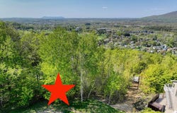138 Rue de Drummond, Bromont, QC J2L 1A9