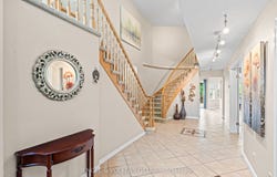 4 Collingwood Crescent, Kanata, ON K2K 2G6