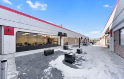 755 Queensway N/A E 8, Mississauga, ON L4Y 4C5