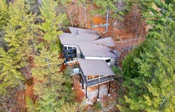 27 Ch. de la Culbute, Val-des-Monts, QC J8N 5K1