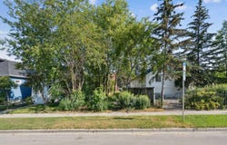 206 12 Avenue NW, Calgary, AB T2M 0C5