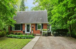 109 Centre Street, Vaughan, ON L4J 1G3
