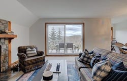 215 Rue du Mont-Plaisant 2A, Mont-Tremblant, QC J8E 1L2