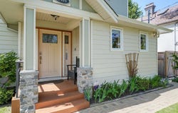 1464 St. Patrick St, Oak Bay, BC V8S 4Y4