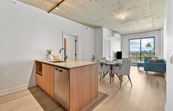 2151 Rue Léger 907, Montréal (LaSalle), QC H8N 0J3