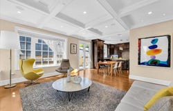 396 E 35th Avenue, Vancouver, BC V5W 1A8