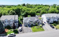 207 Rue Victor-Beaudry, Gatineau (Aylmer), QC J9H 7K4