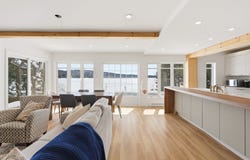 15 135e Avenue, Saint-Hippolyte, QC J8A 2J2