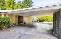 715 Alpine Court, North Vancouver, BC V7R 2L7