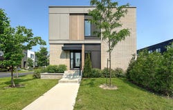 701Z Rue Isola-Comtois, Sainte-Julie, QC J3E 0H8