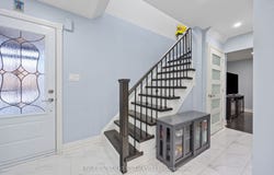 10 Crieff Avenue, Vaughan, ON L6A 2B6