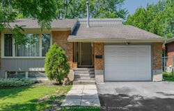 31 Mulberry Lane, Waterloo, ON N2L 5L4