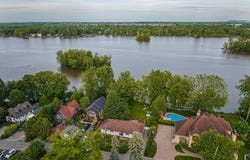 261 Rue de l'Île-Bélair E., Rosemère, QC J7A 1A9