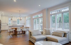 106 Av. St-Andrew, Beaconsfield, QC H9W 4Y6