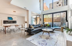 6567 Av. De Chateaubriand, Montréal (Rosemont/La Petite-Patrie), QC H2S 2M6