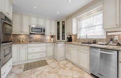 41 Evanston Drive, Toronto, ON M3H 5P2