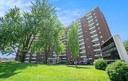 20 Chesterton Drive 817, Cityview - Parkwoods Hills - Rideau Shore, ON K2E 6Z7