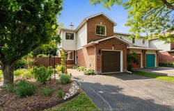68 Thornbury Crescent, South of Baseline to Knoxdale, ON K2G 6C4