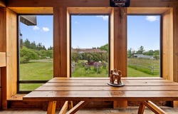 818 Knight Rd, Comox, BC V9M 3T2