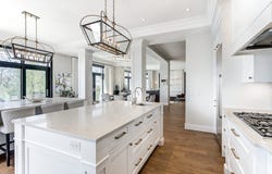 12 Av. Stewart, Pointe-Claire, QC H9S 5T5