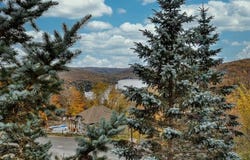 215 Rue du Mont-Plaisant 2A, Mont-Tremblant, QC J8E 1L2