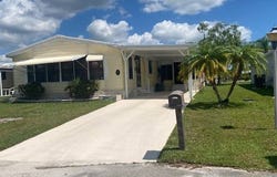 7 Felicidad Ct, Fort Pierce, FL 34951