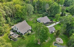 7090 Country Lane, Chagrin Falls, OH 44023