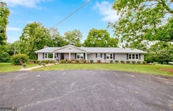 190 Roberts, Cornelia, GA 30531