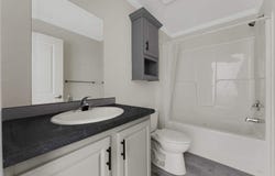 518 Canterbury Dr, Exeter, NH 03833