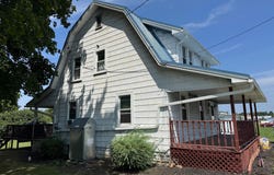 15444 PENNSYLVANIA AVENUE, GREENCASTLE, PA 17225