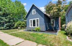 905 Harrison Avenue, St. Joseph, MI 49085
