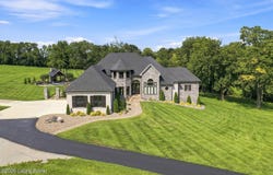 486 Chesterfield Way, Simpsonville, KY 40067