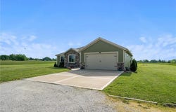 27805 S Walker Road, Harrisonville, MO 64701
