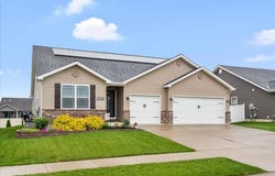 2518 London Lane, Shiloh, IL 62221