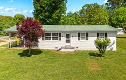 804 Pinecrest Drive, Dandridge, TN 37725
